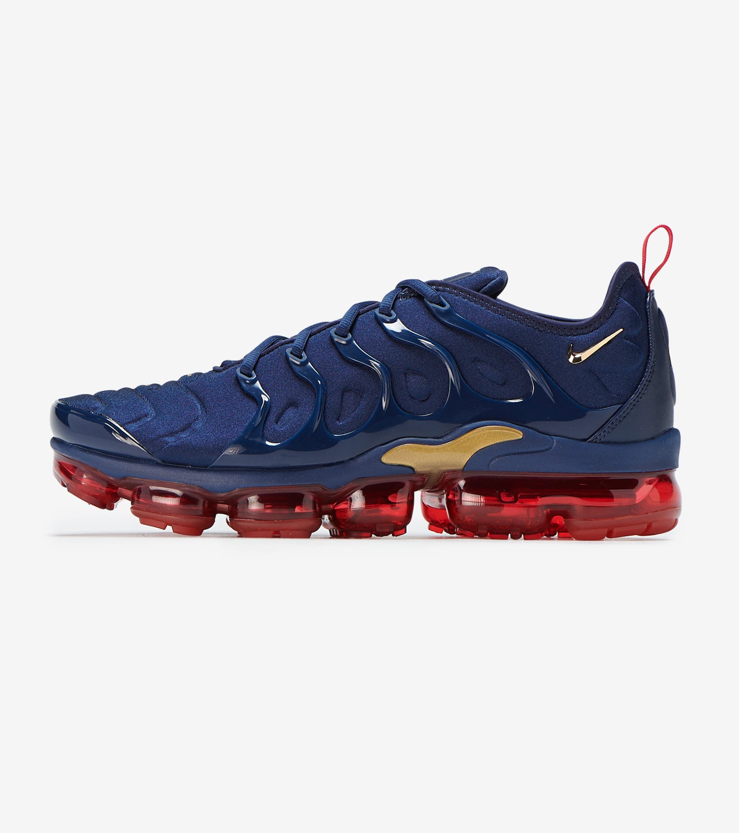 navy and red vapormax plus